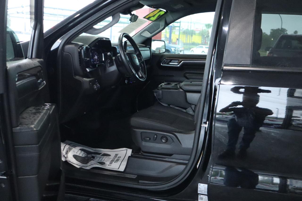Chevrolet Silverado 1500 2WD Crew Cab 147" LT 2024