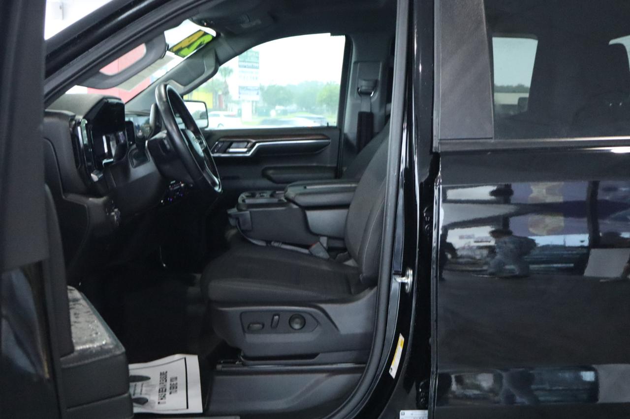 Chevrolet Silverado 1500 2WD Crew Cab 147" LT 2024