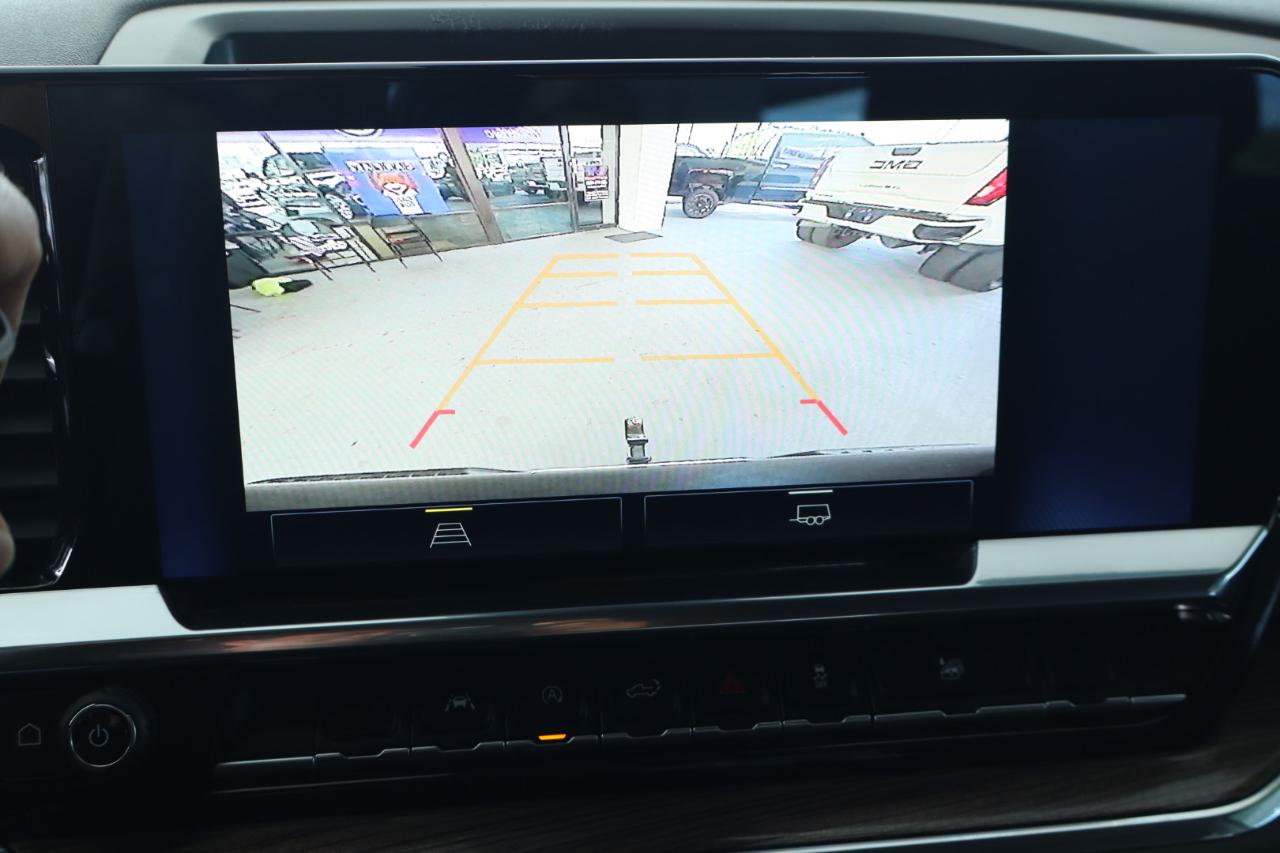 Chevrolet Silverado 1500 2WD Crew Cab 147" LT 2024