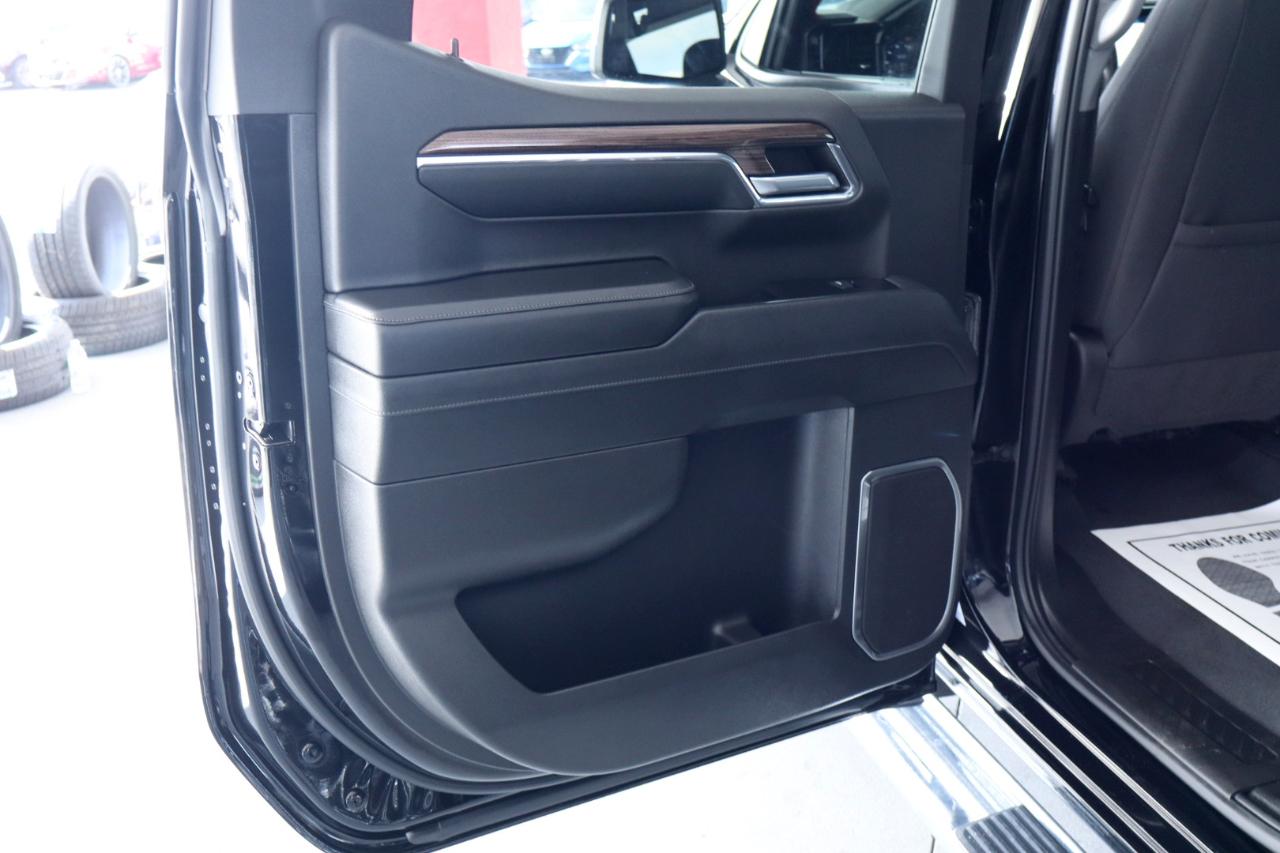 Chevrolet Silverado 1500 2WD Crew Cab 147" LT 2024