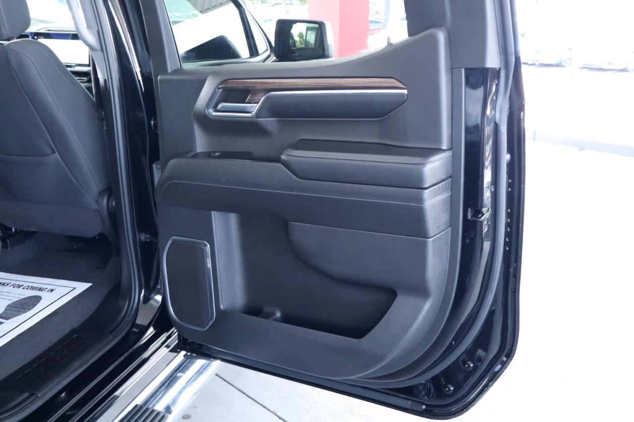 Chevrolet Silverado 1500 2WD Crew Cab 147" LT 2024