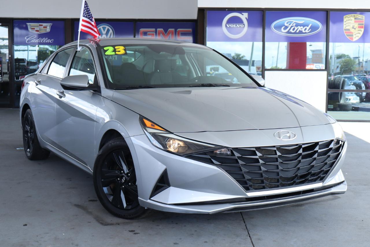 Hyundai Elantra SEL IVT 2023
