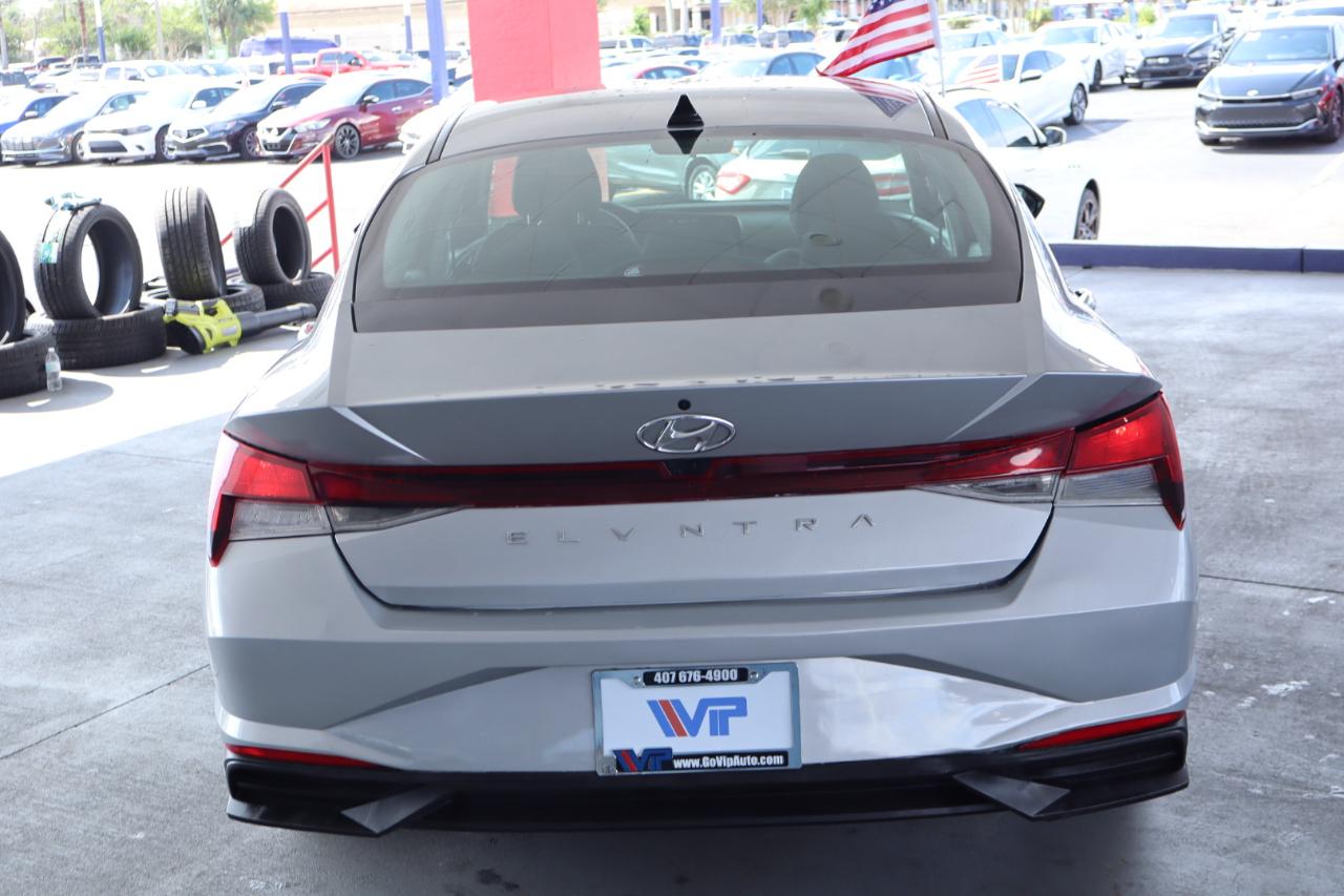Hyundai Elantra SEL IVT 2023