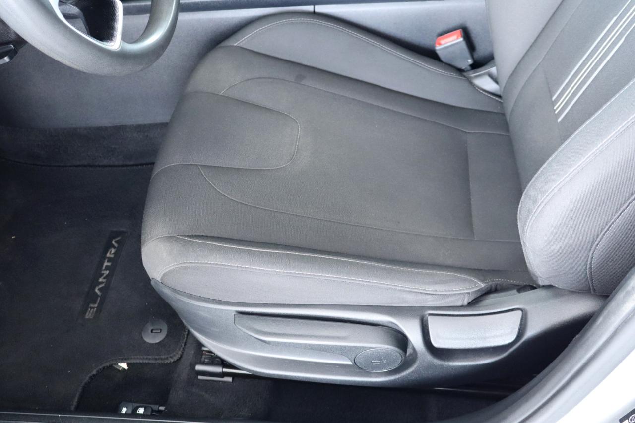 Hyundai Elantra SEL IVT 2023