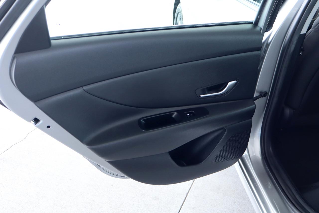 Hyundai Elantra SEL IVT 2023