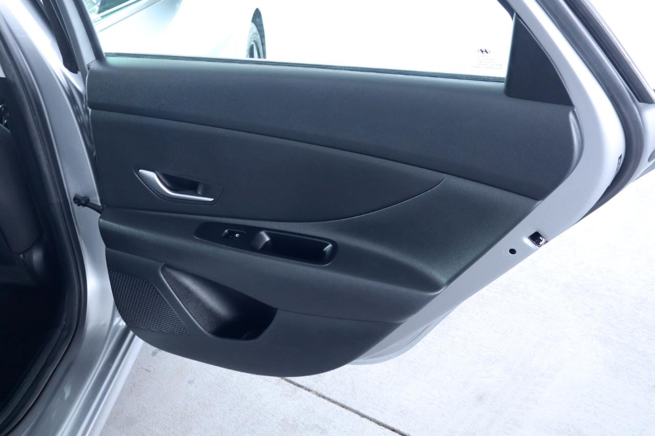 Hyundai Elantra SEL IVT 2023