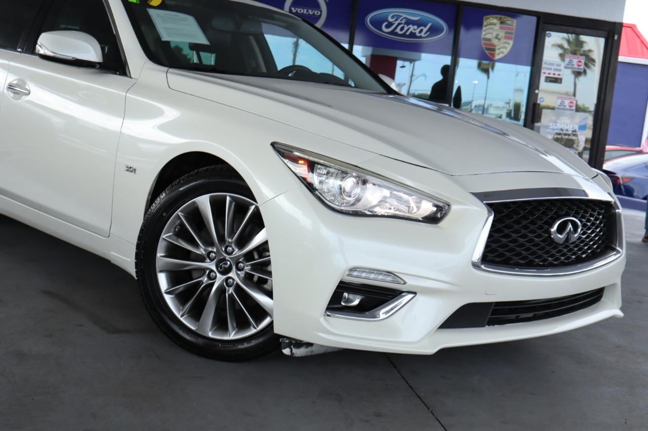 Infiniti Q50 3.0t LUXE RWD 2019