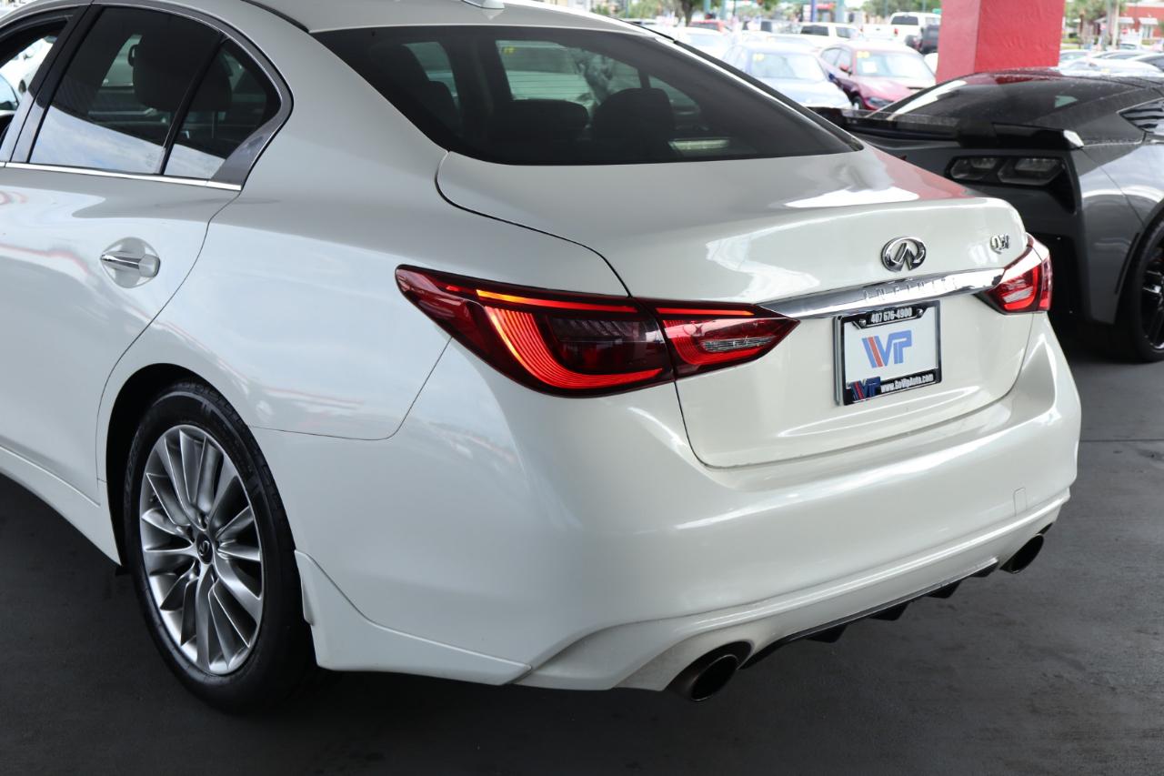 Infiniti Q50 3.0t LUXE RWD 2019