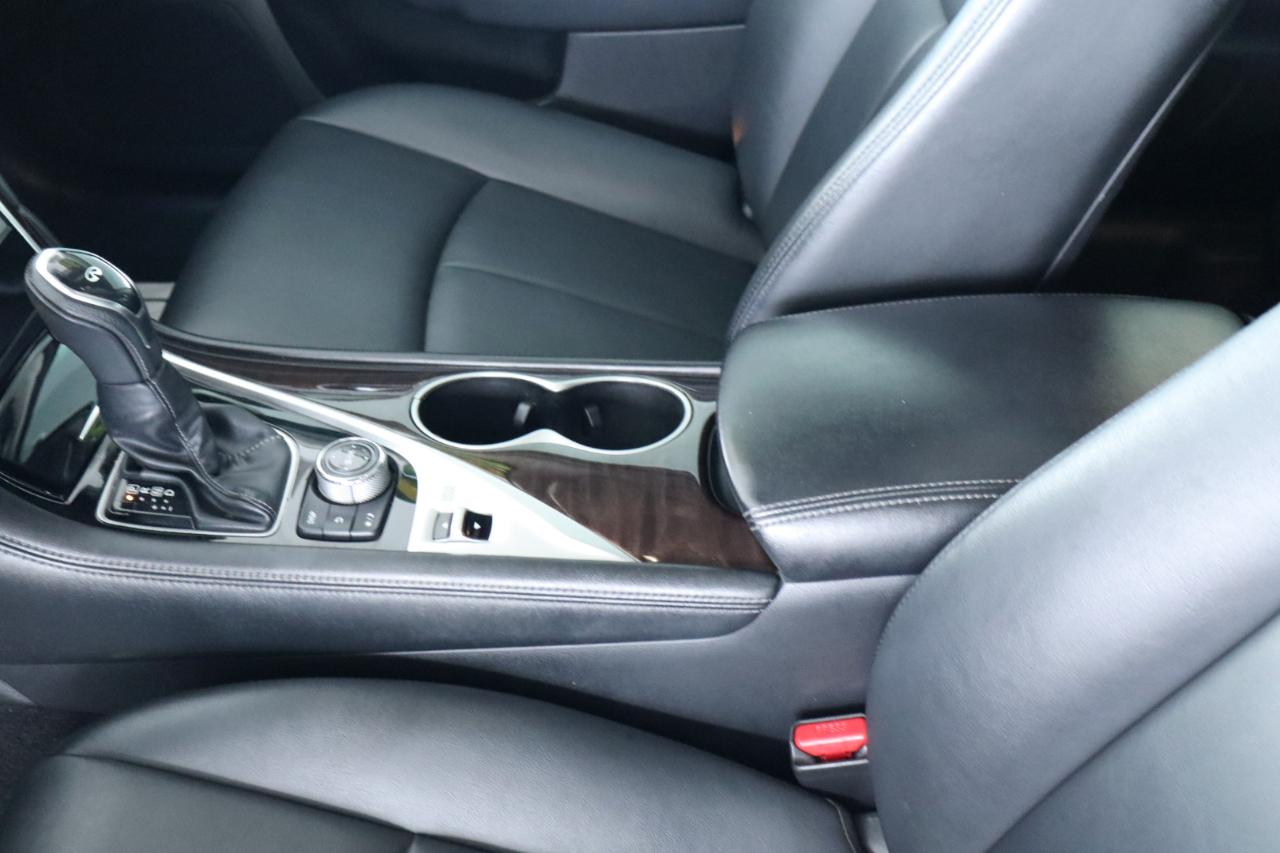 Infiniti Q50 3.0t LUXE RWD 2019