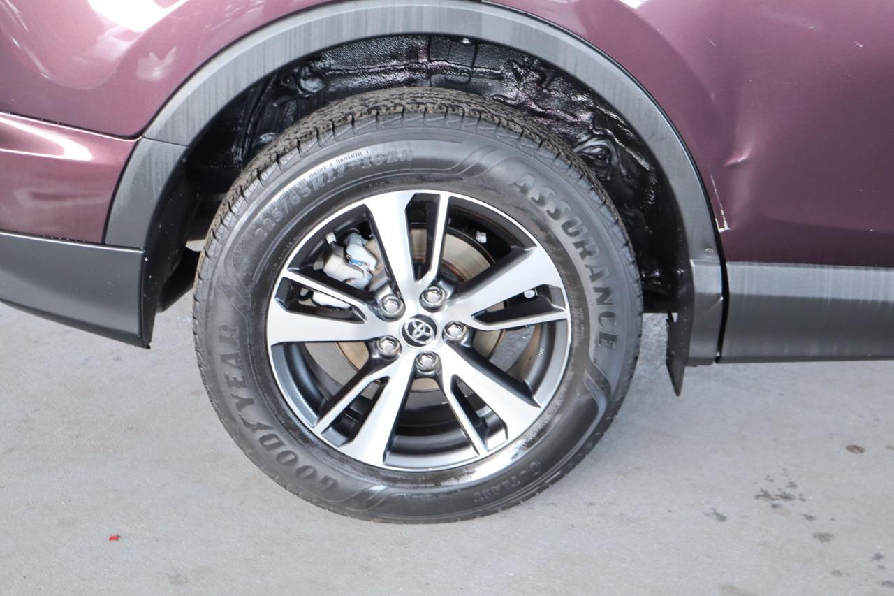 Toyota RAV4 XLE Premium FWD (Natl) 2018