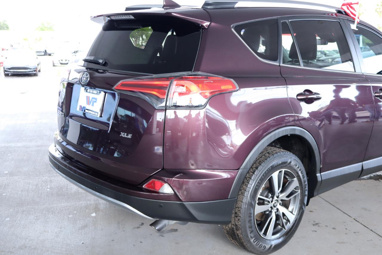 Toyota RAV4 XLE Premium FWD (Natl) 2018
