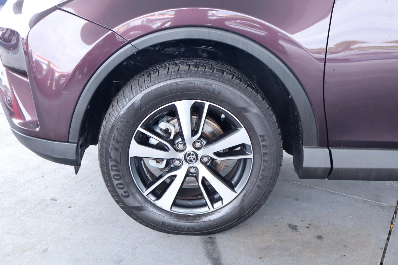 Toyota RAV4 XLE Premium FWD (Natl) 2018