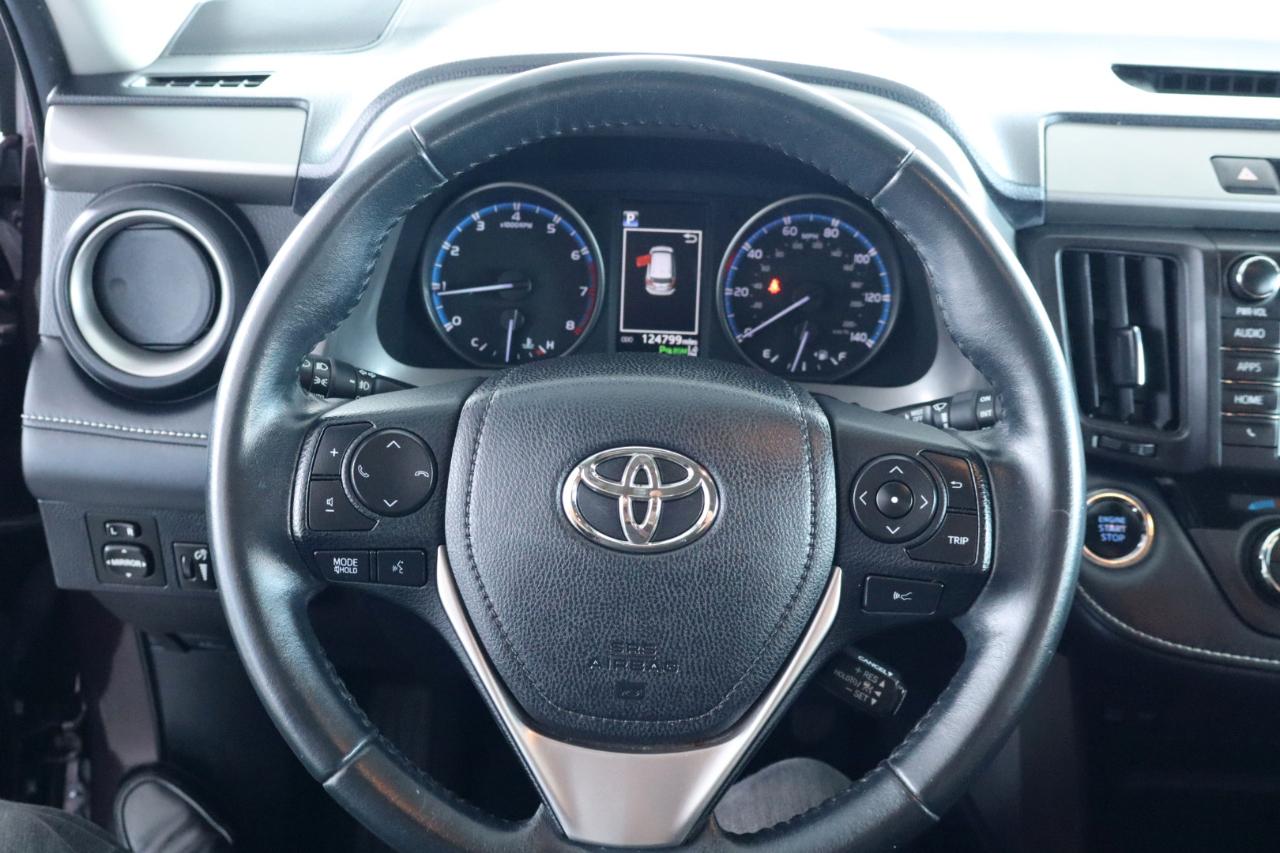 Toyota RAV4 XLE Premium FWD (Natl) 2018