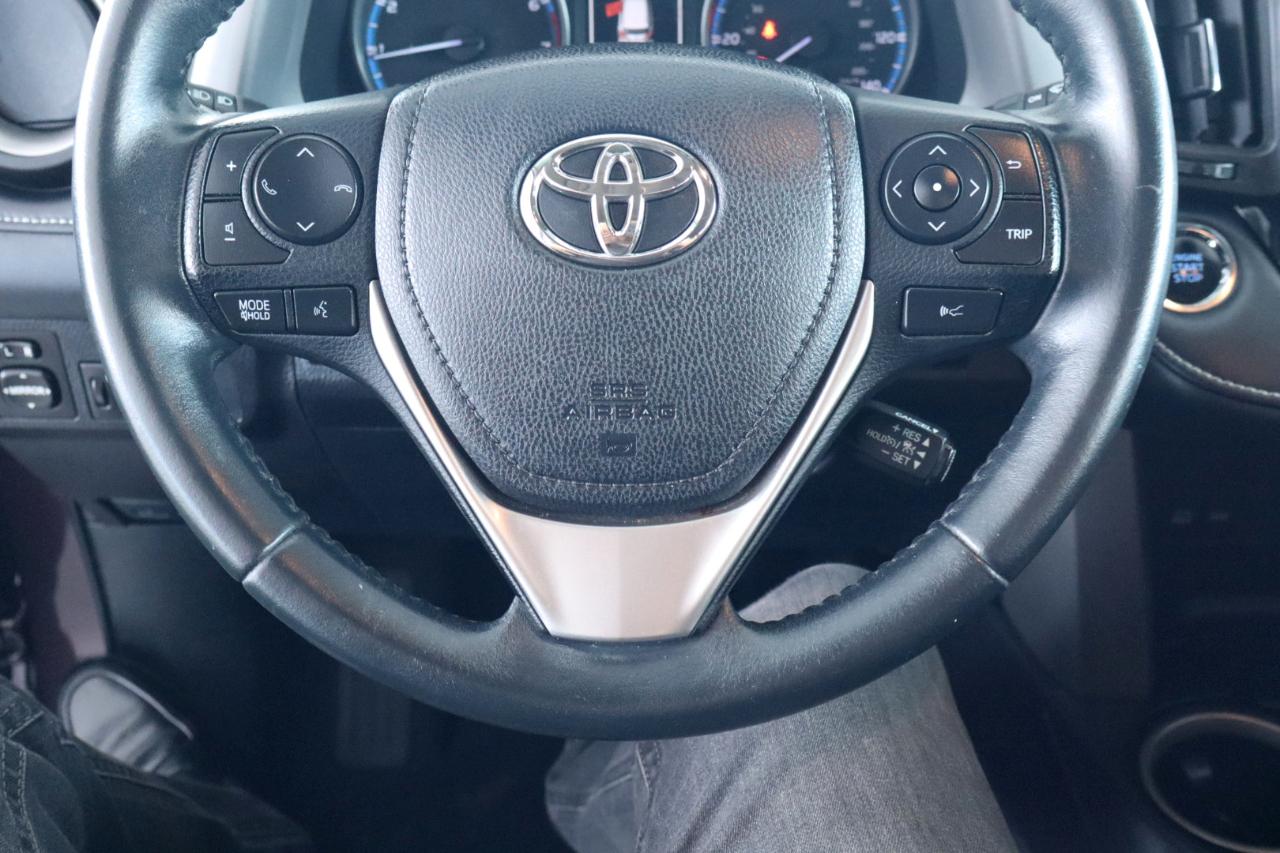 Toyota RAV4 XLE Premium FWD (Natl) 2018
