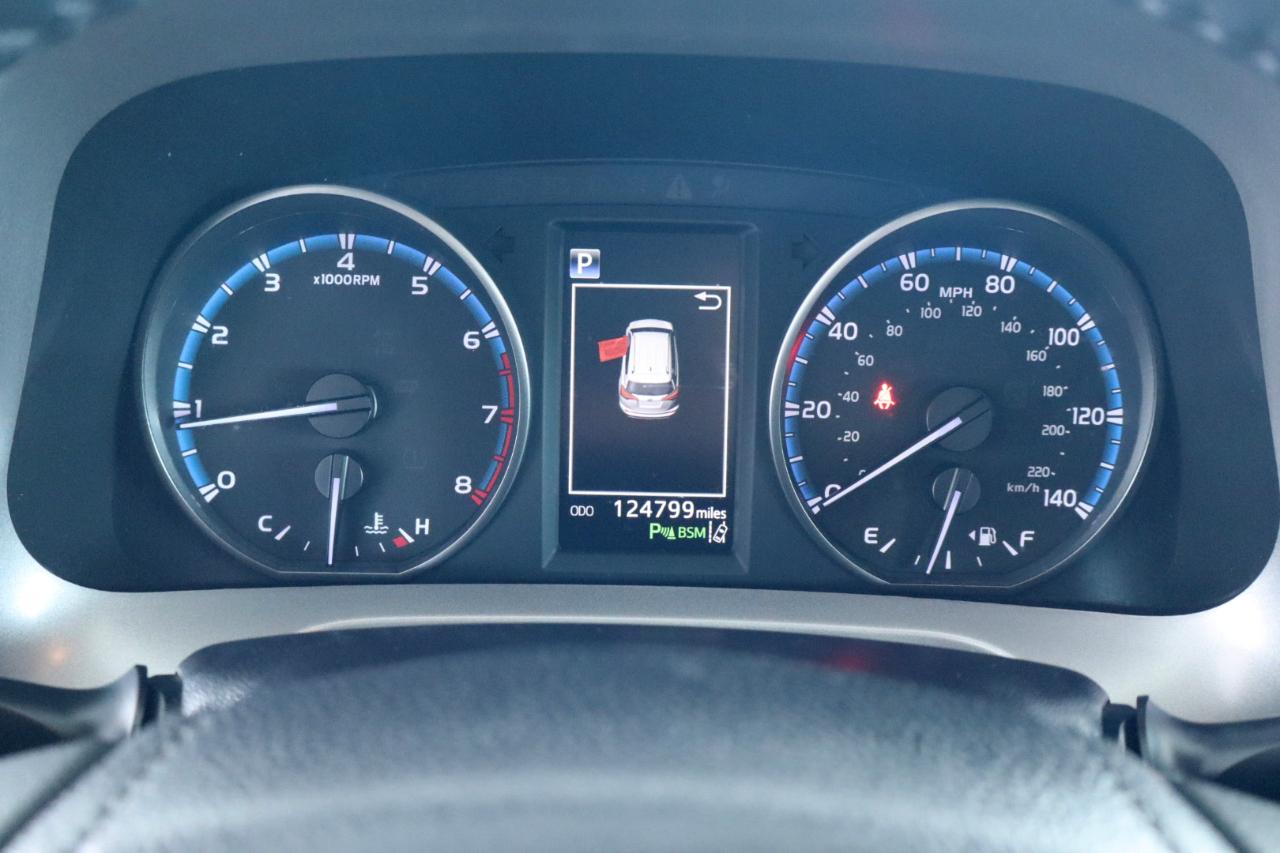 Toyota RAV4 XLE Premium FWD (Natl) 2018