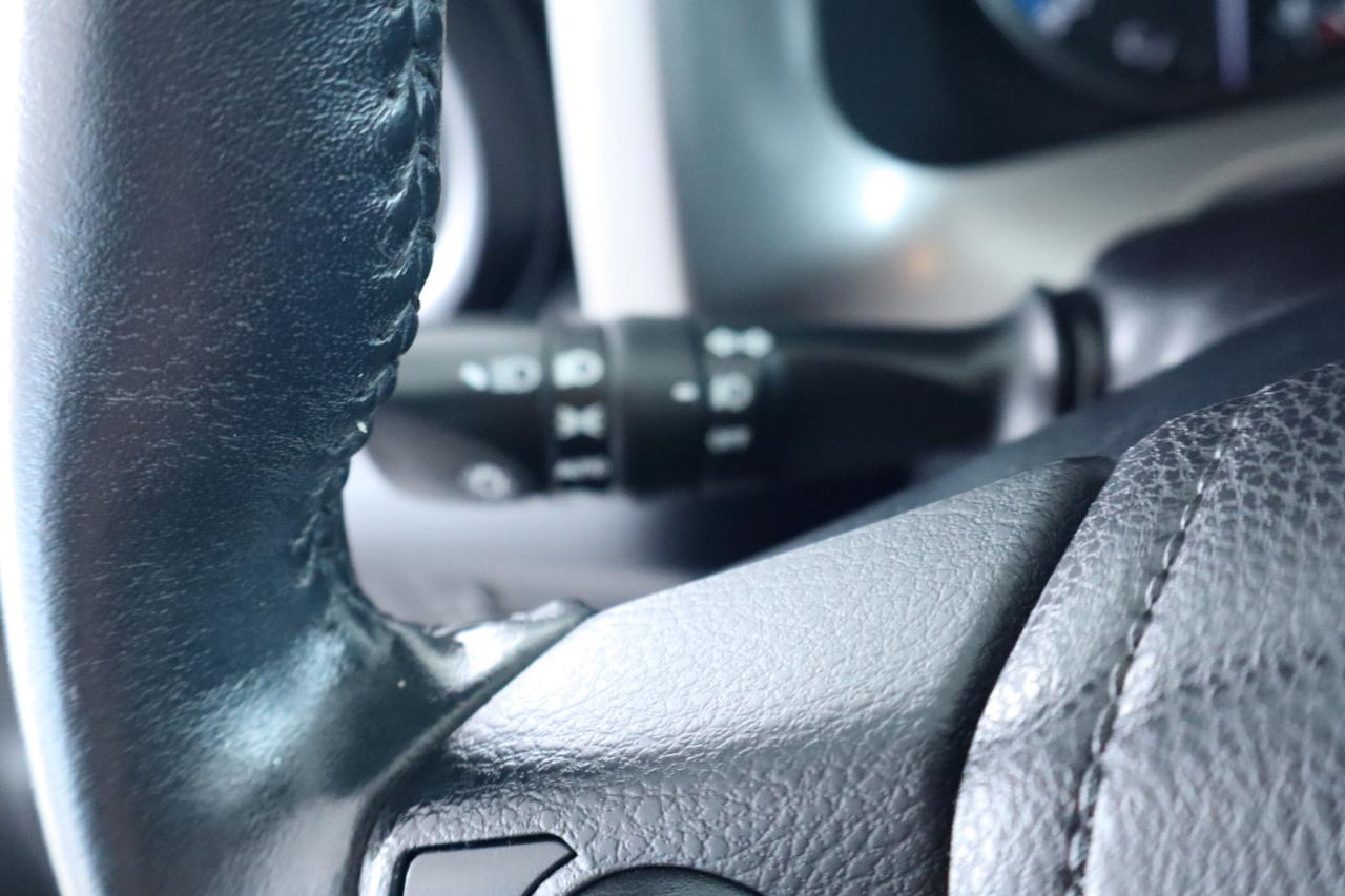 Toyota RAV4 XLE Premium FWD (Natl) 2018