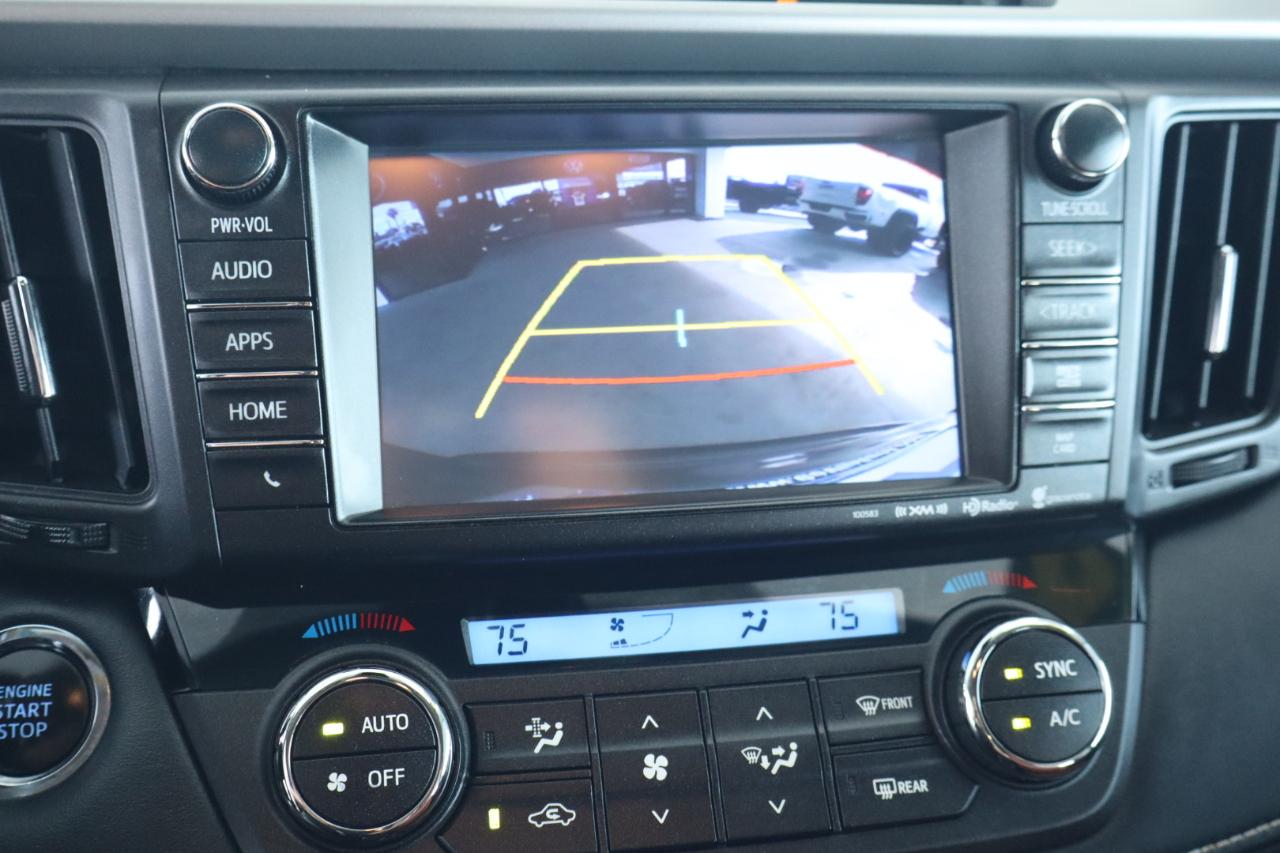 Toyota RAV4 XLE Premium FWD (Natl) 2018