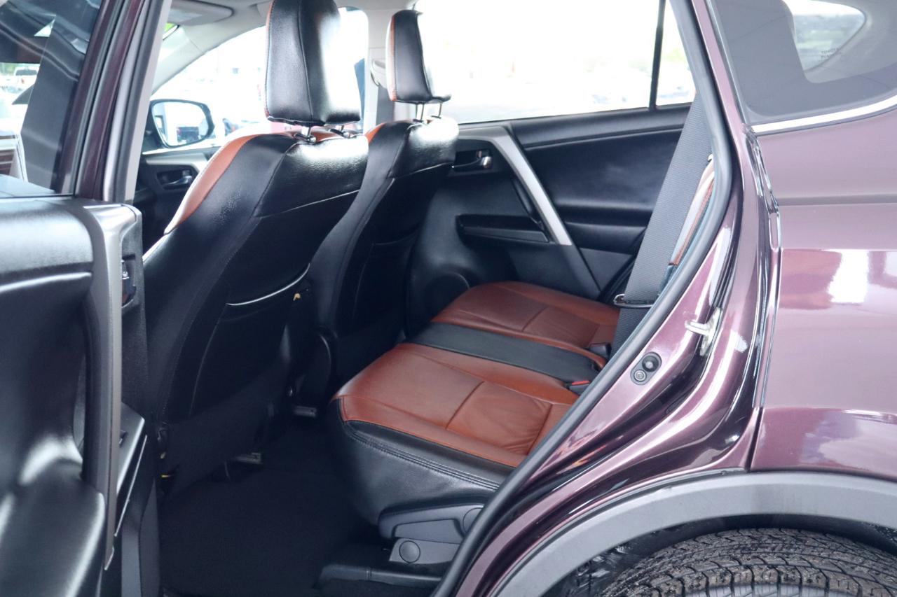 Toyota RAV4 XLE Premium FWD (Natl) 2018