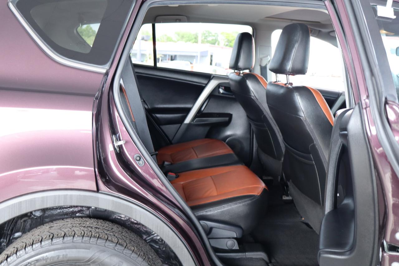 Toyota RAV4 XLE Premium FWD (Natl) 2018