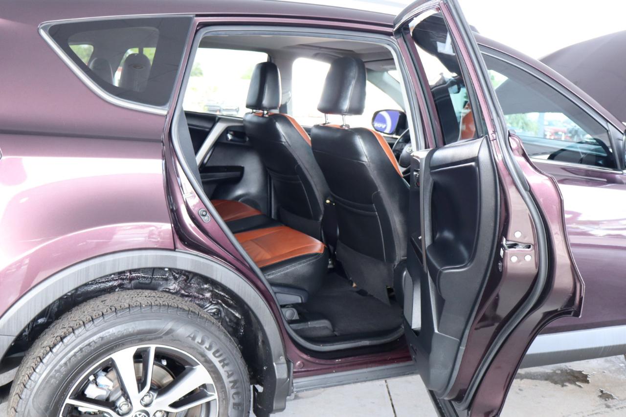 Toyota RAV4 XLE Premium FWD (Natl) 2018