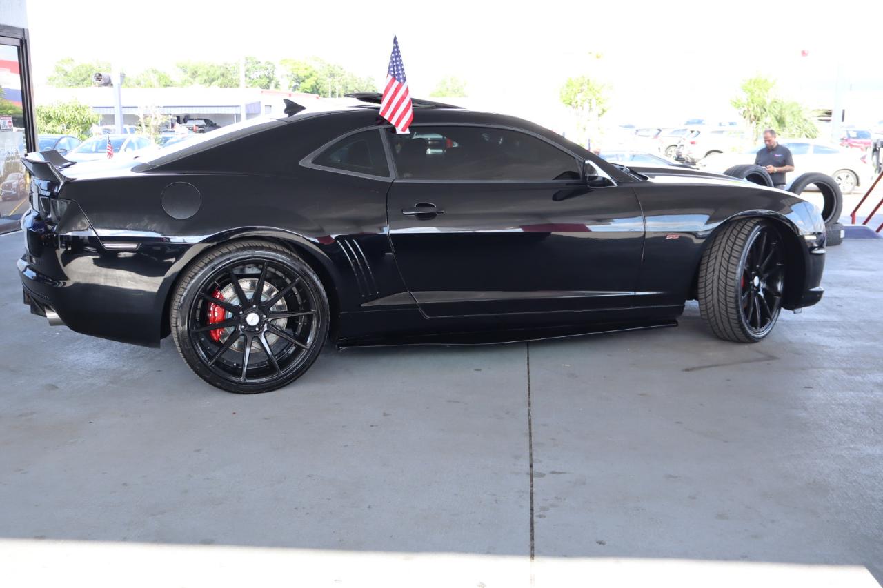 Chevrolet Camaro 2dr Cpe 2SS 2010