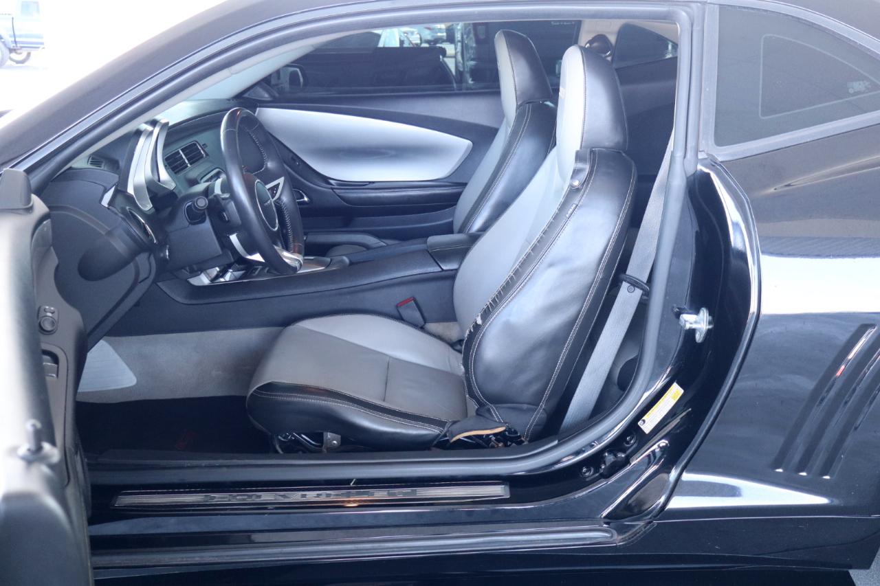 Chevrolet Camaro 2dr Cpe 2SS 2010