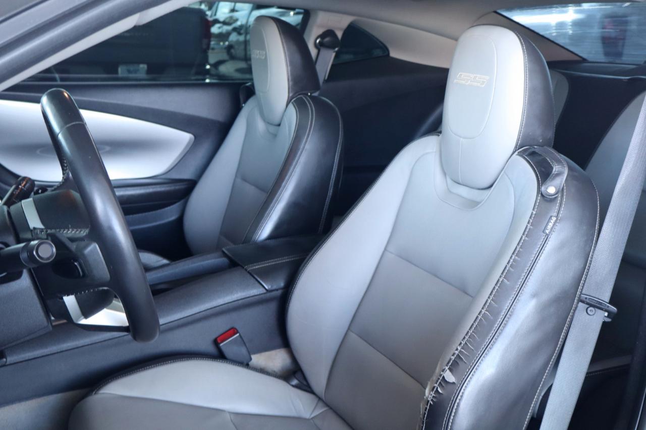 Chevrolet Camaro 2dr Cpe 2SS 2010