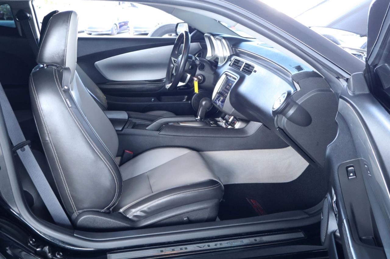 Chevrolet Camaro 2dr Cpe 2SS 2010