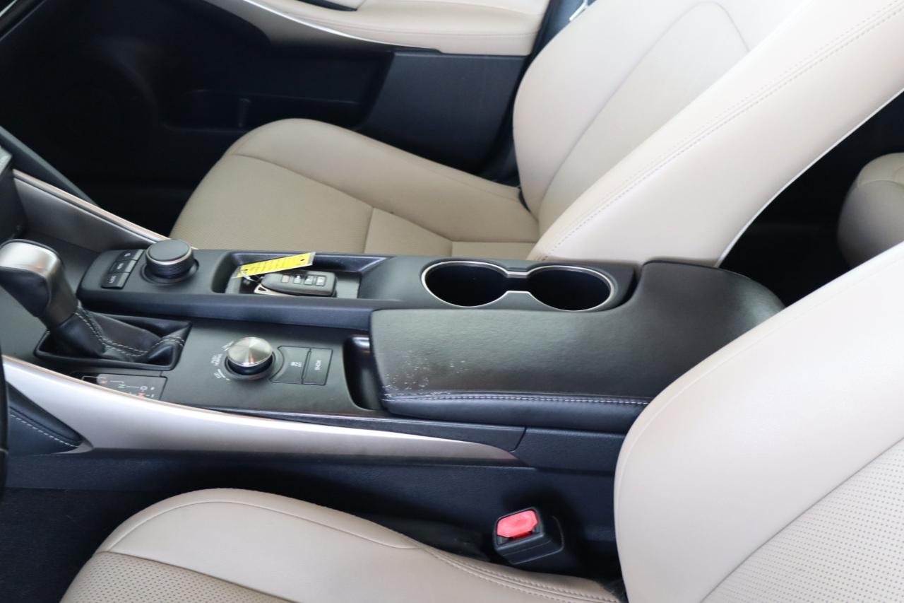 Lexus IS IS 300 RWD 2020