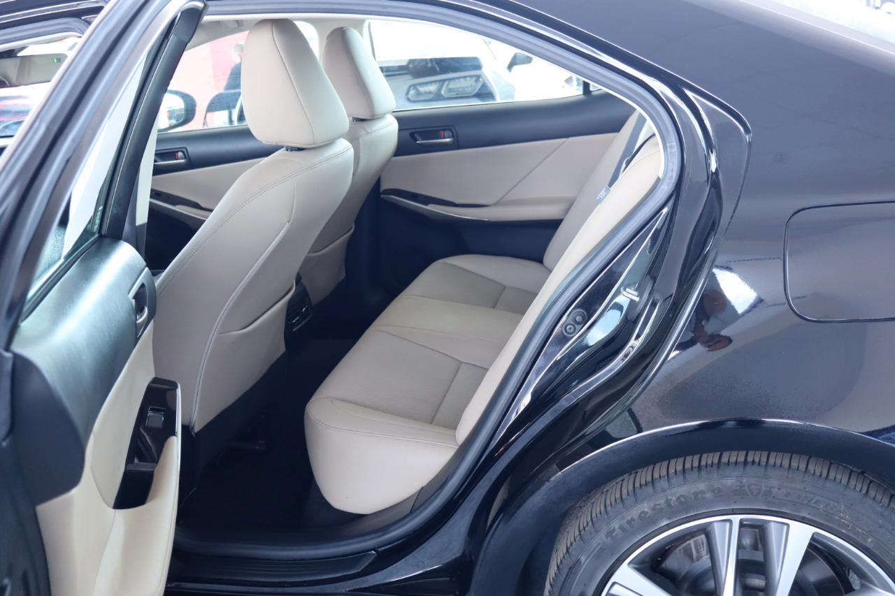 Lexus IS IS 300 RWD 2020