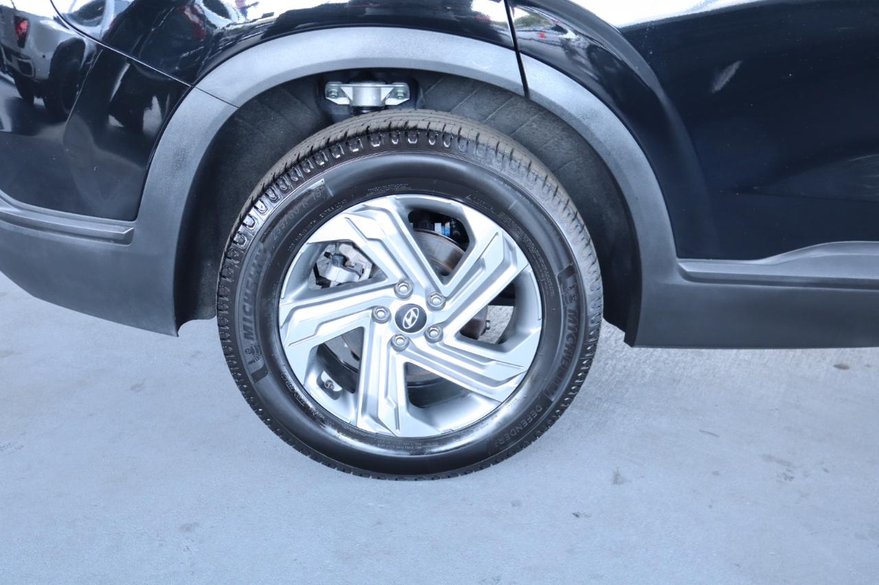 Hyundai Santa Fe SE FWD 2021