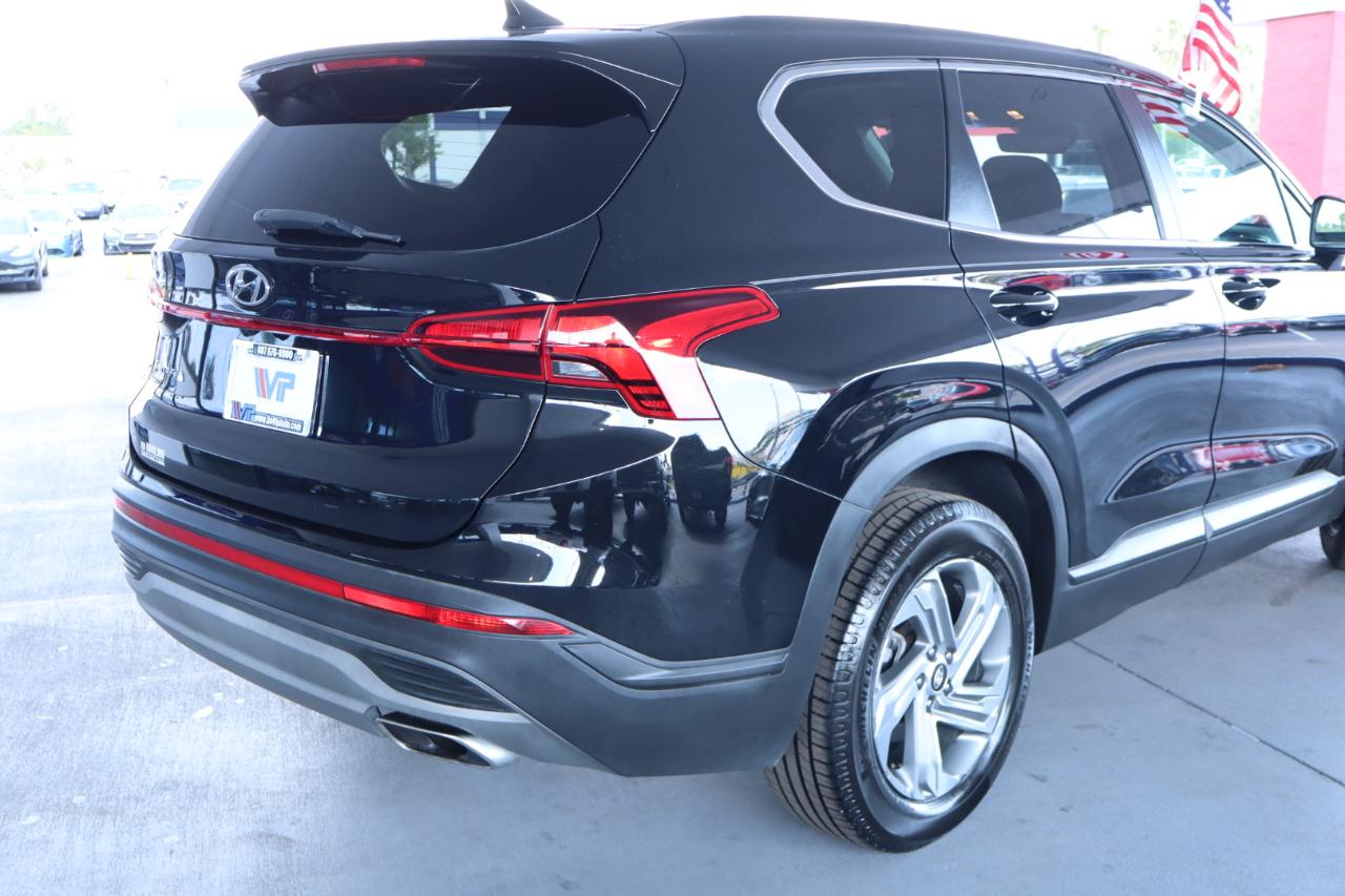 Hyundai Santa Fe SE FWD 2021