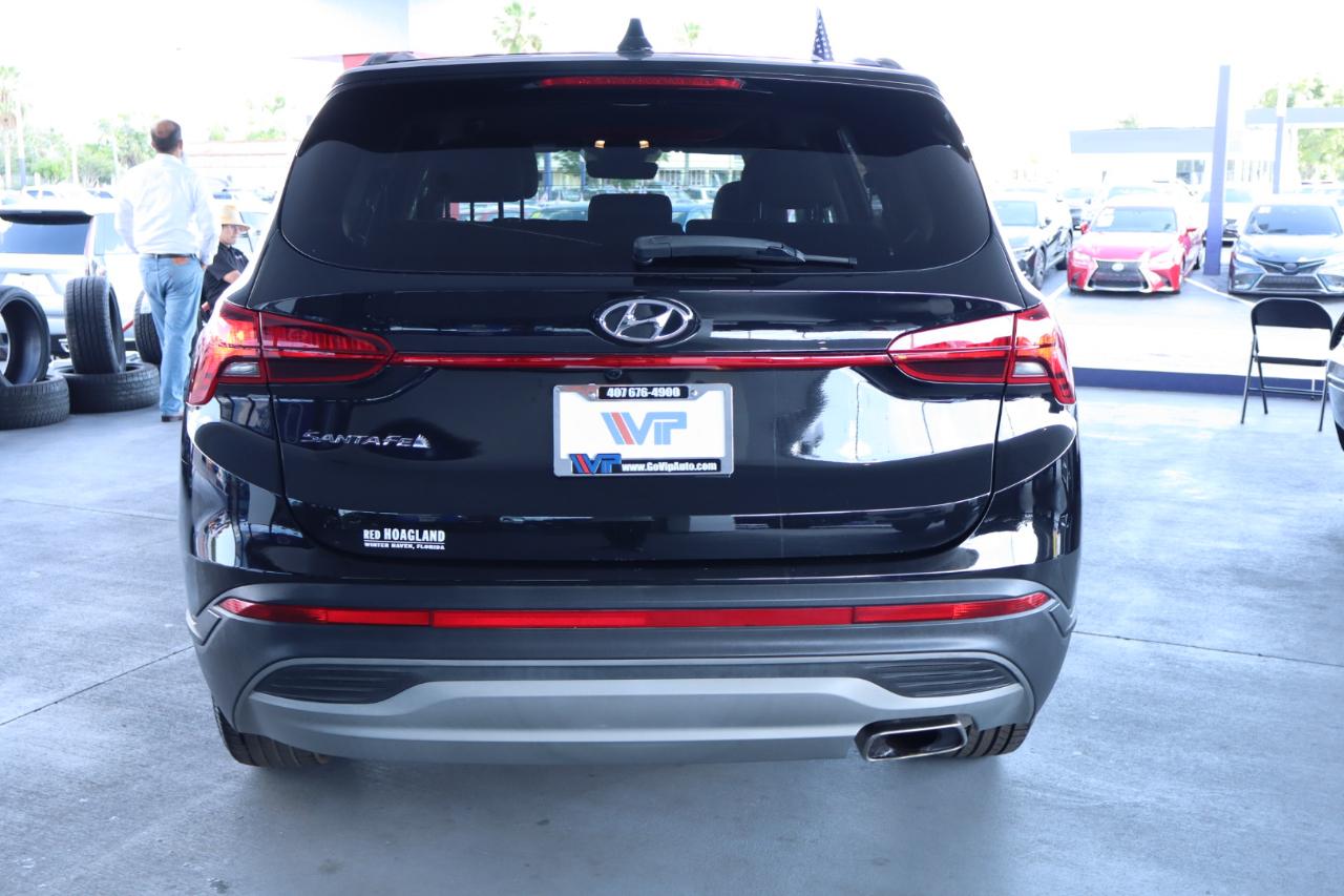 Hyundai Santa Fe SE FWD 2021