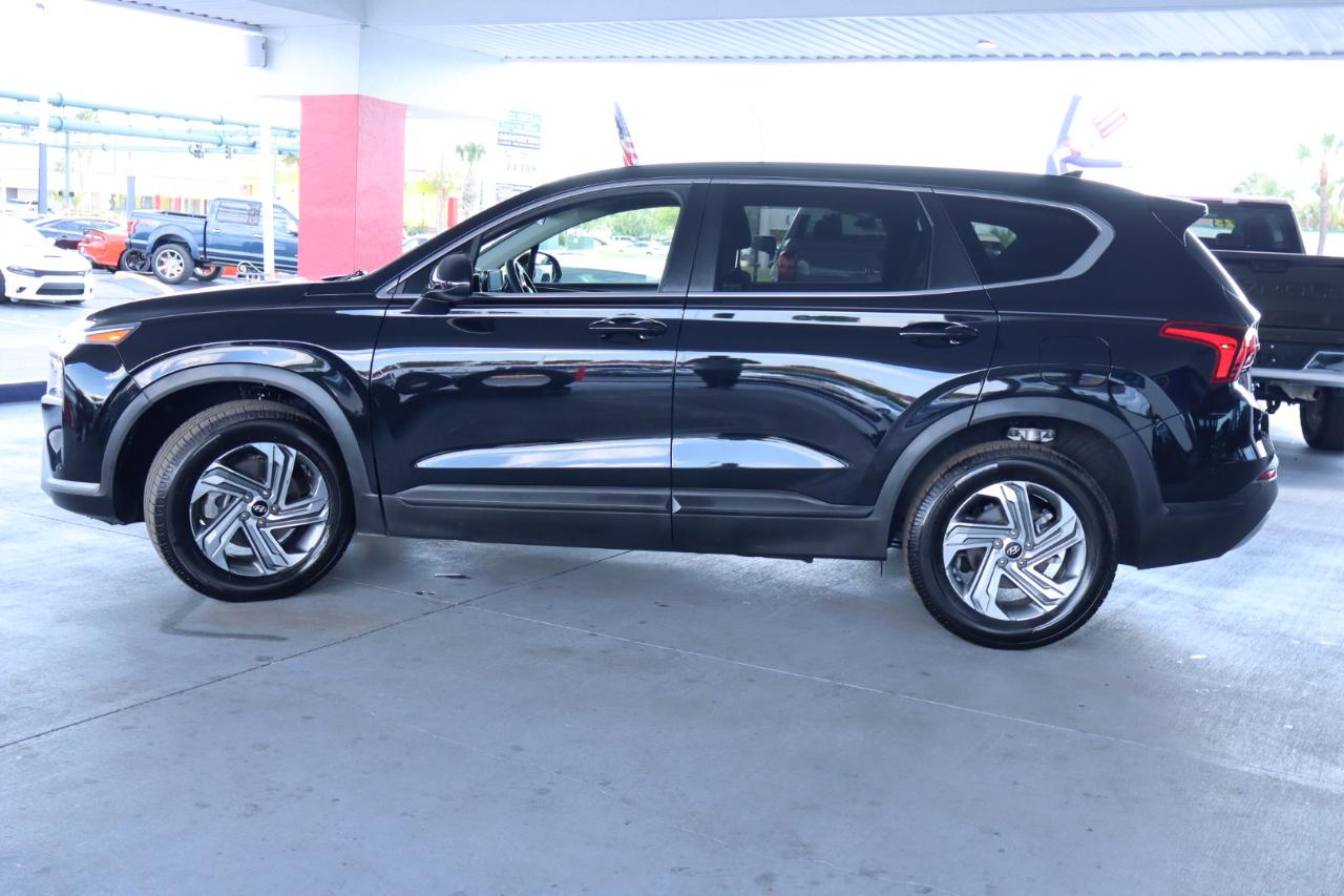 Hyundai Santa Fe SE FWD 2021