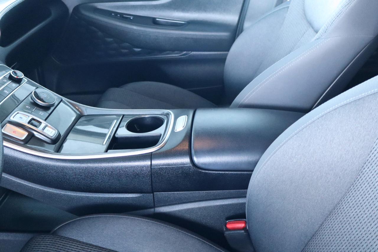 Hyundai Santa Fe SE FWD 2021
