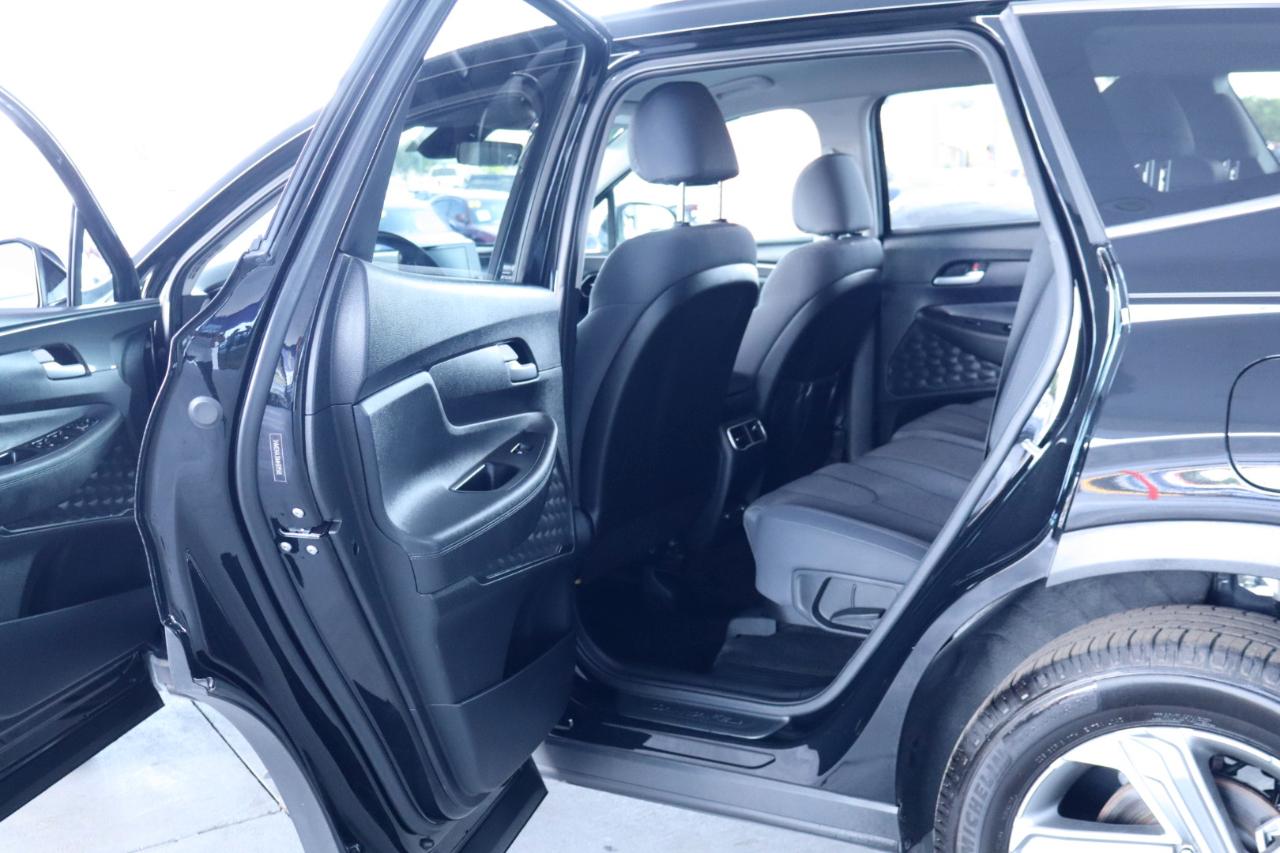 Hyundai Santa Fe SE FWD 2021