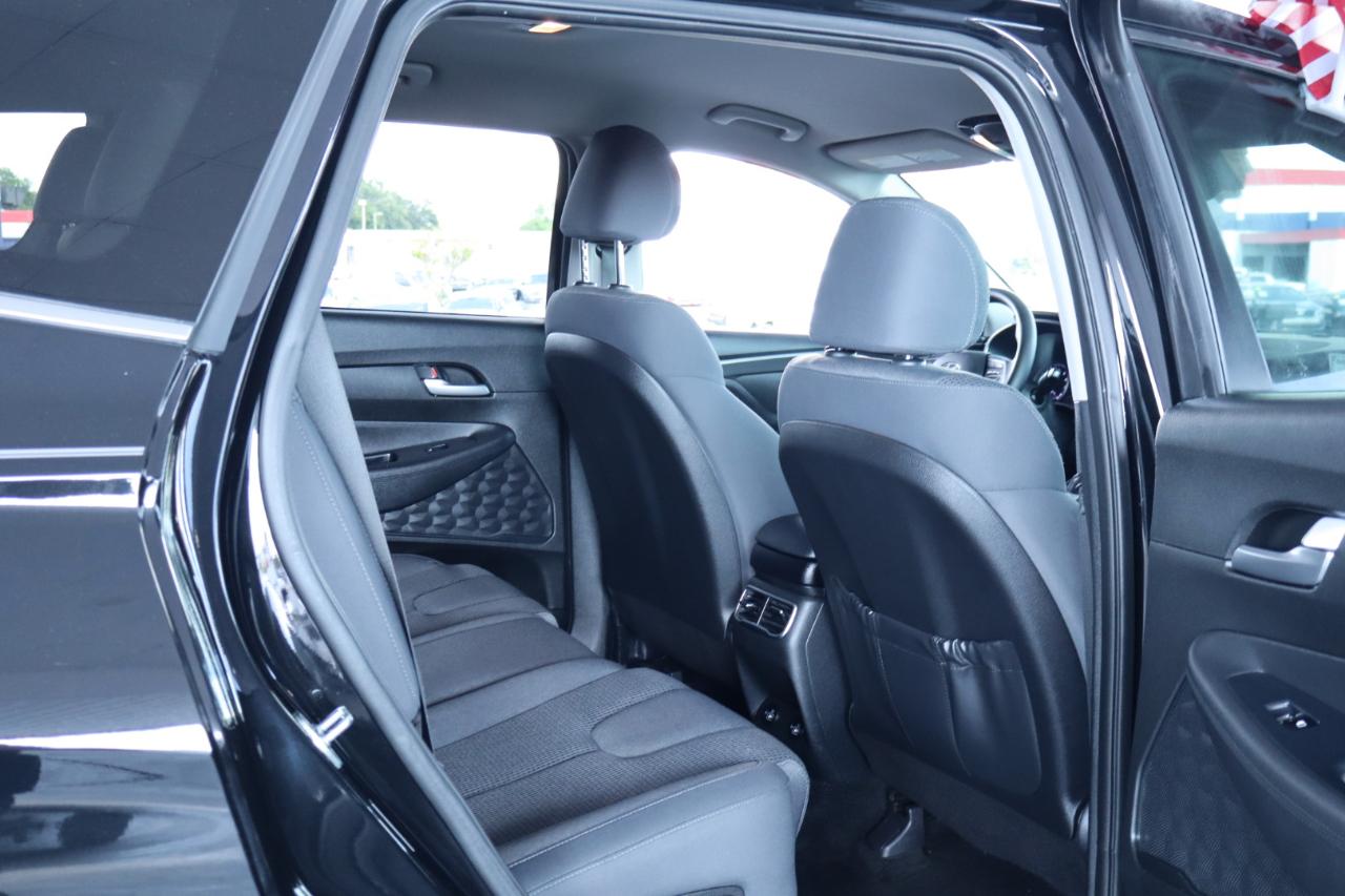 Hyundai Santa Fe SE FWD 2021