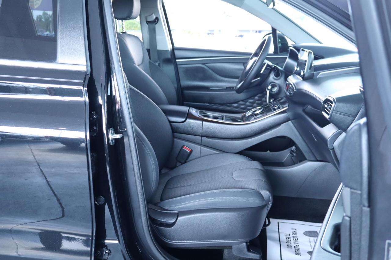 Hyundai Santa Fe SE FWD 2021