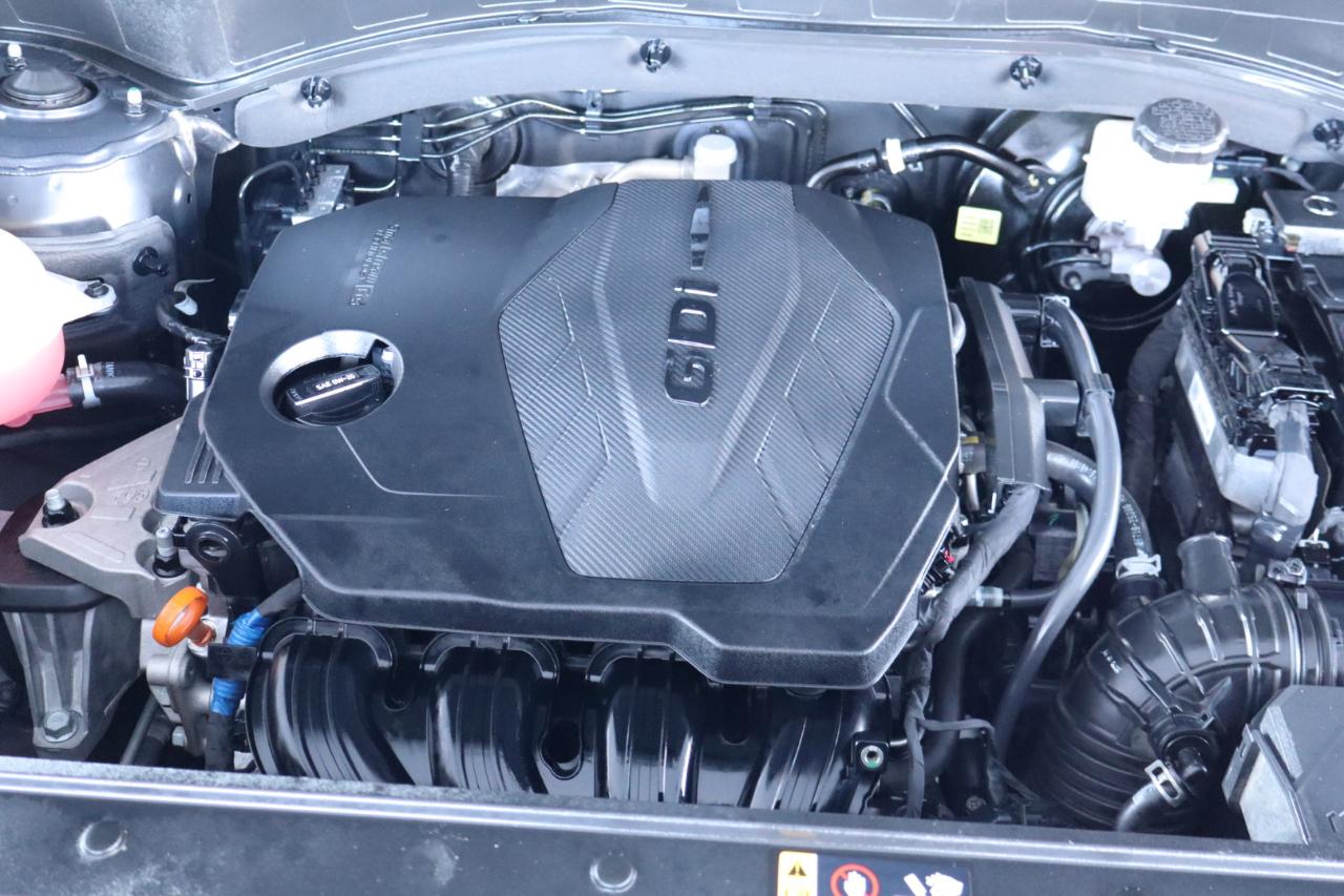 Hyundai Santa Fe SE FWD 2021