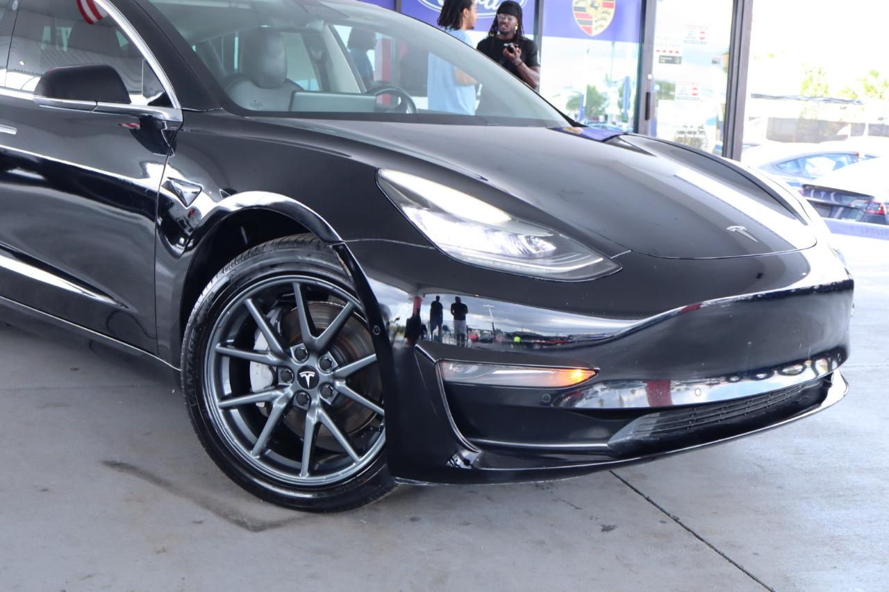 Tesla Model 3 Mid Range RWD *Ltd Avail* 2019
