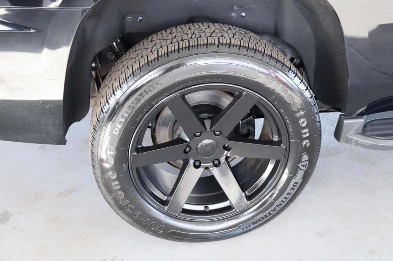 Chevrolet Tahoe 4WD 4dr LT 2019