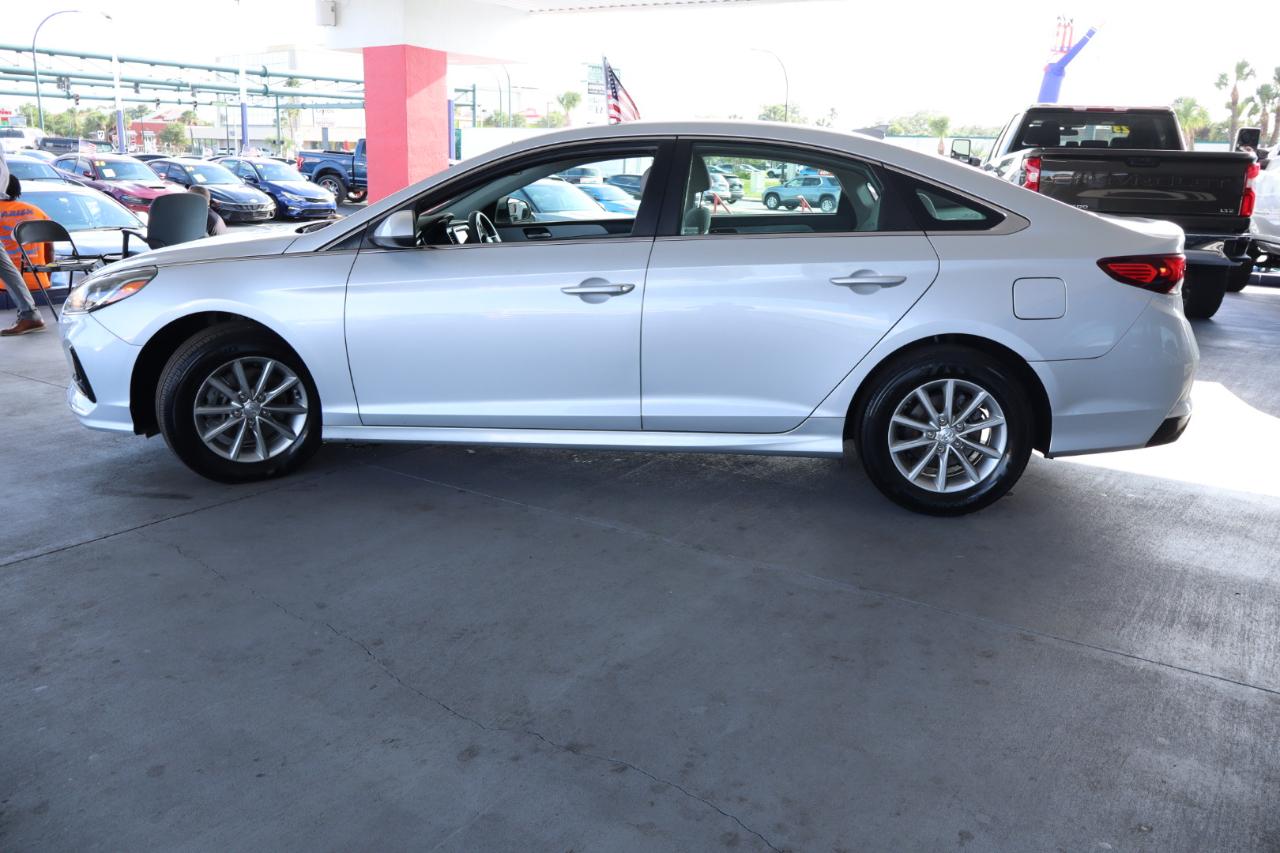Hyundai Sonata SE 2.4L 2019