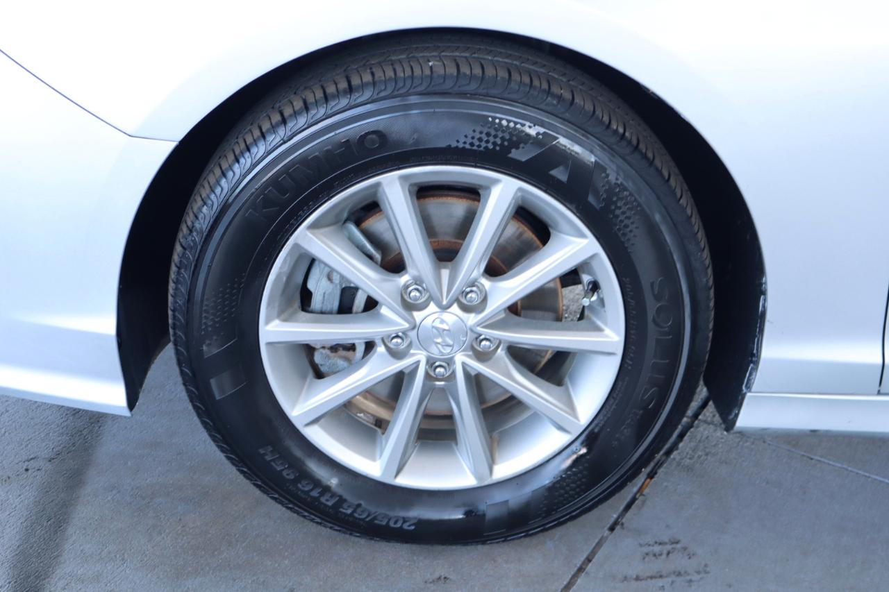 Hyundai Sonata SE 2.4L 2019