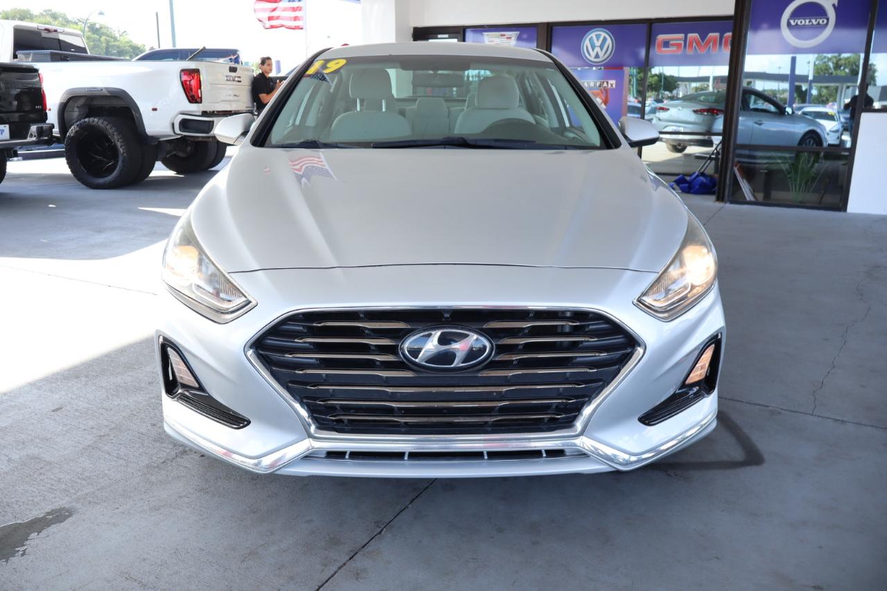 Hyundai Sonata SE 2.4L 2019