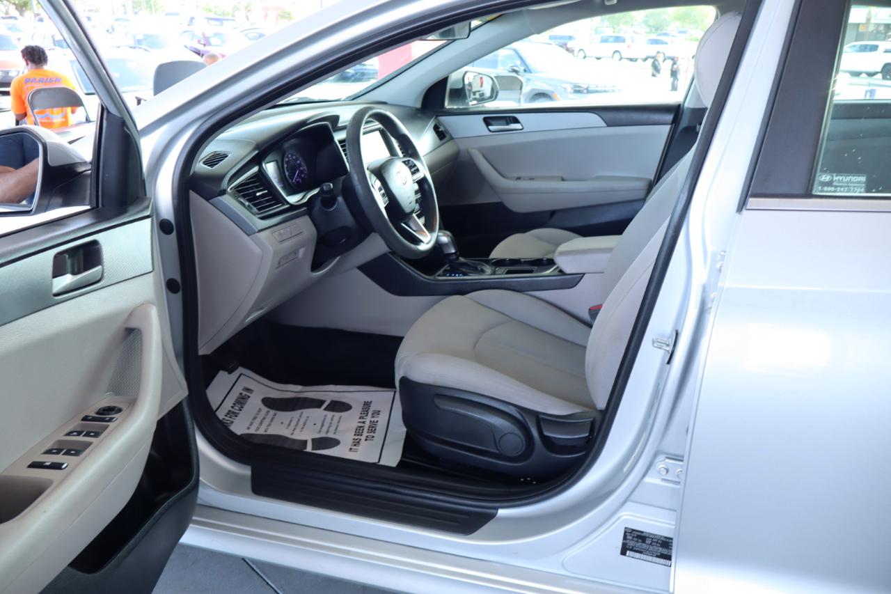 Hyundai Sonata SE 2.4L 2019