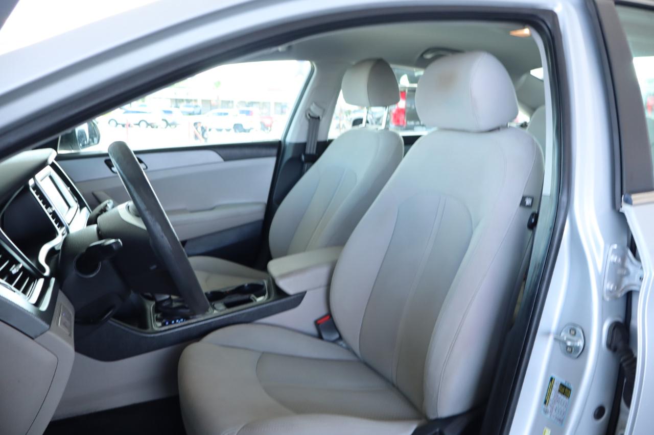 Hyundai Sonata SE 2.4L 2019