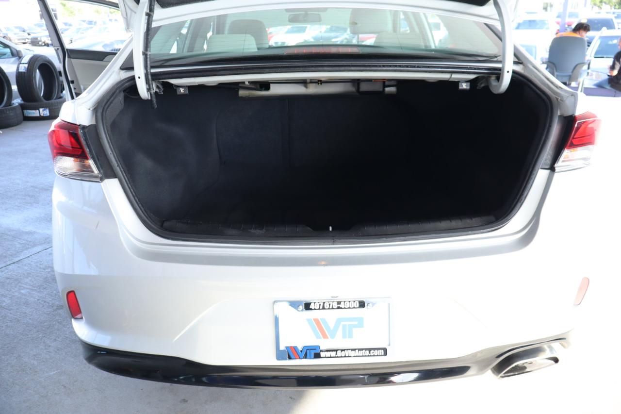 Hyundai Sonata SE 2.4L 2019