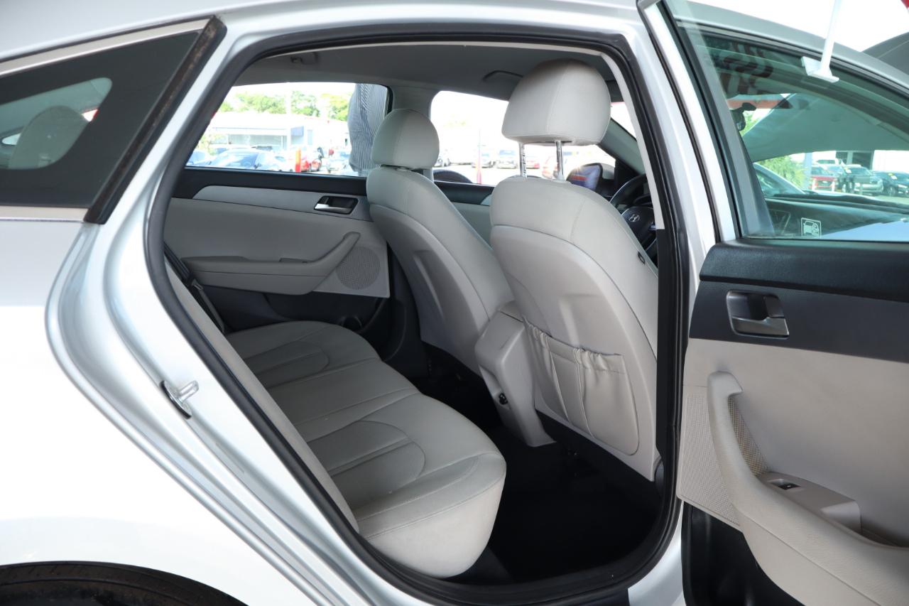 Hyundai Sonata SE 2.4L 2019
