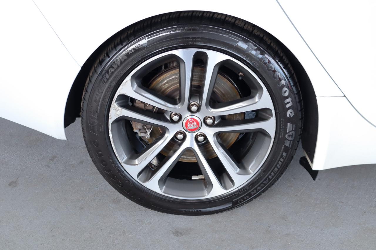 Jaguar XE 35t Premium AWD 2017