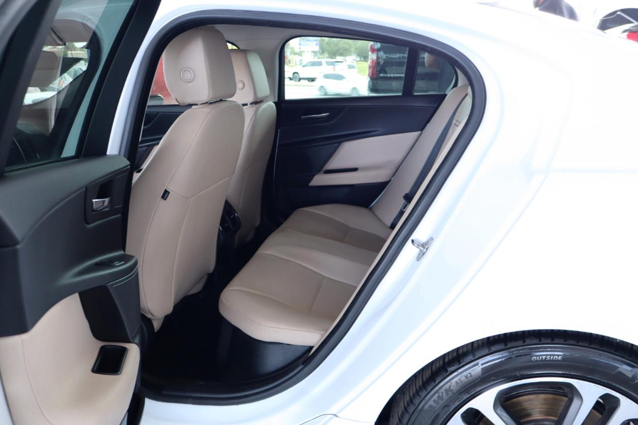 Jaguar XE 35t Premium AWD 2017